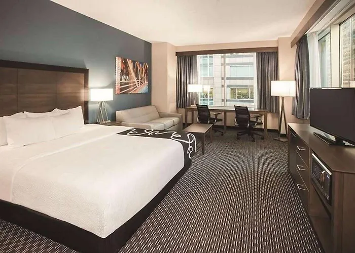La Quinta & By Wyndham Downtown Hotel Chicago