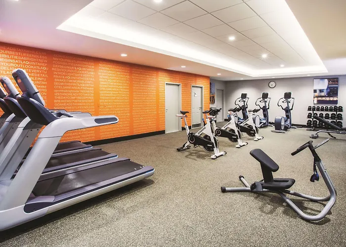 La Quinta & By Wyndham Downtown 3*