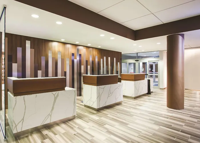 La Quinta & By Wyndham Downtown 3*