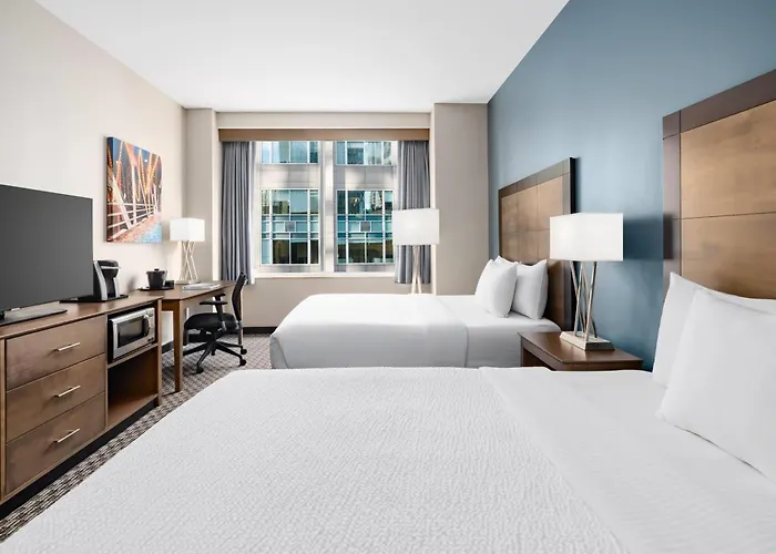La Quinta & By Wyndham Downtown