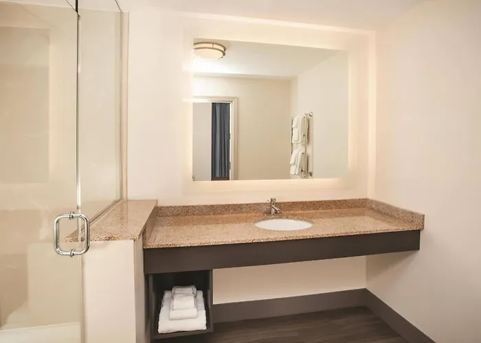 La Quinta & By Wyndham Downtown Hotel Chicago