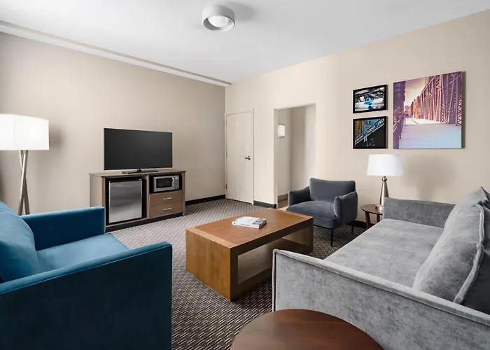 La Quinta & By Wyndham Downtown 3*