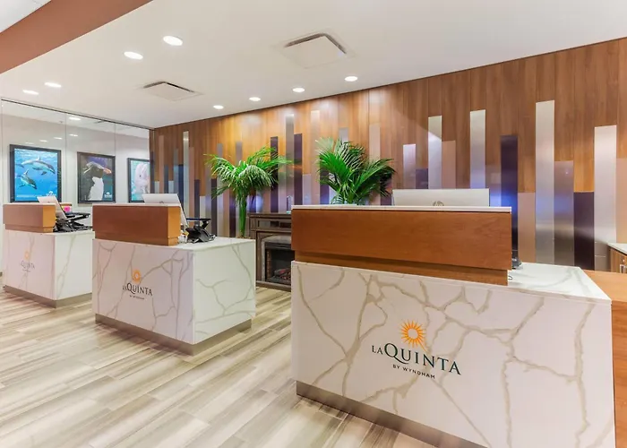 La Quinta & By Wyndham Downtown 3* Chicago