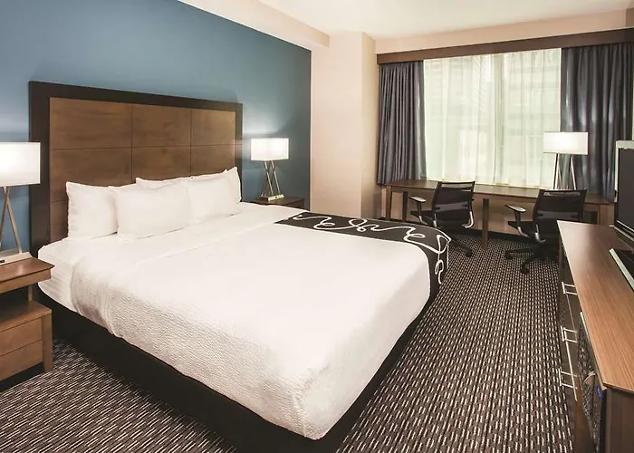 La Quinta & By Wyndham Downtown Hotel Chicago