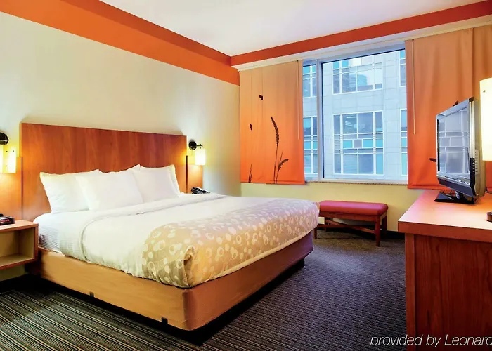 La Quinta & By Wyndham Downtown 3* Chicago