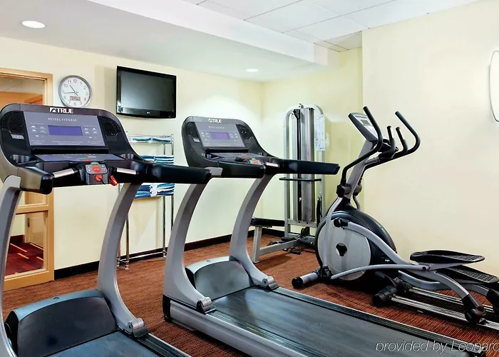 Hotel La Quinta & By Wyndham Downtown